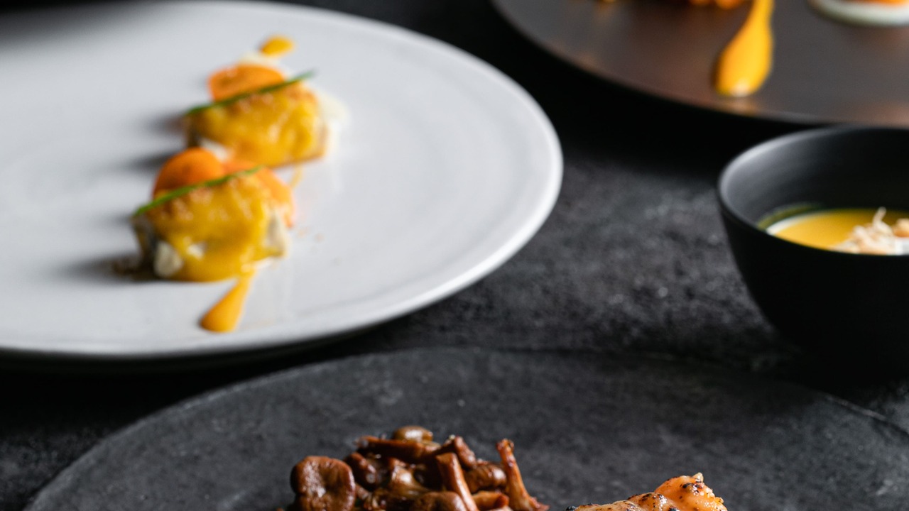 TRUNK(HOTEL)|レストランサービス・ホールスタッフの求人画像1枚目