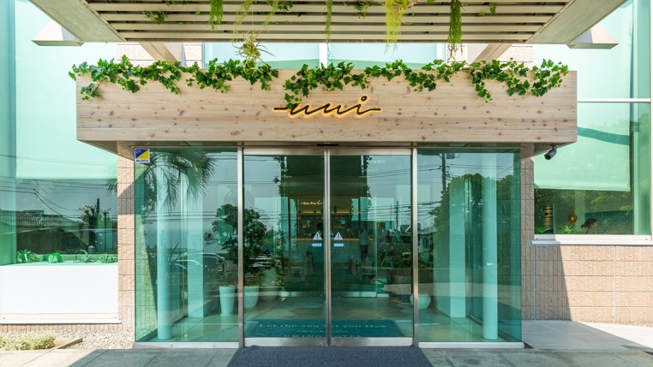 葉山うみのホテル|マネージャー・支配人・副支配人・女将の求人画像1枚目