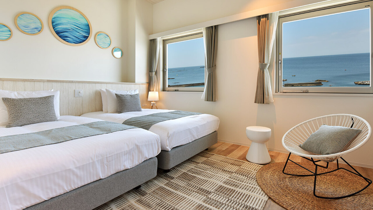 葉山うみのホテル|料飲全般の求人画像1枚目