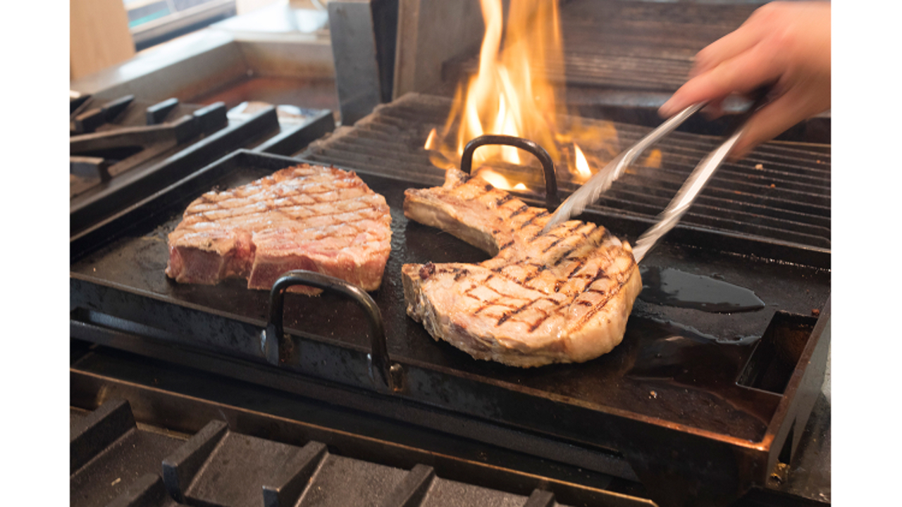 GRILL＆DINING用賀俱楽部|調理見習い・調理補助の求人画像2枚目