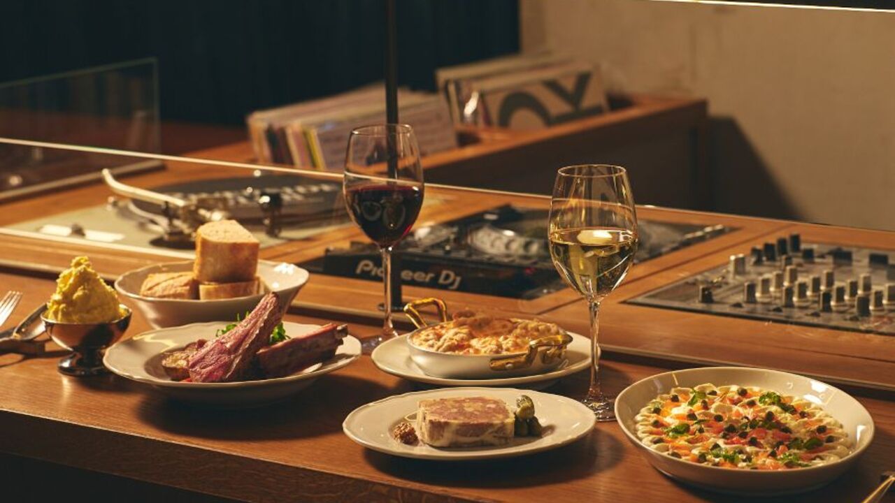 RIVERSIDE CLUB|店長・店長候補の求人画像1枚目