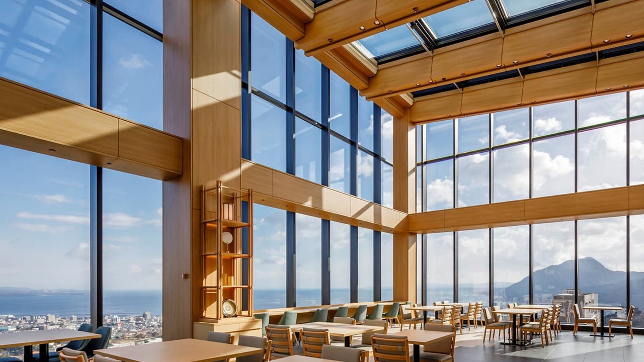 別府温泉　杉乃井ホテル|フロントスタッフの求人画像1枚目