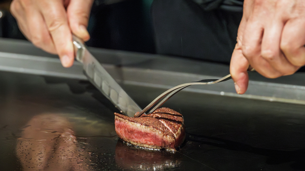 FRENCH TEPPAN 静香庵|レストランサービス・ホールスタッフの求人画像1枚目