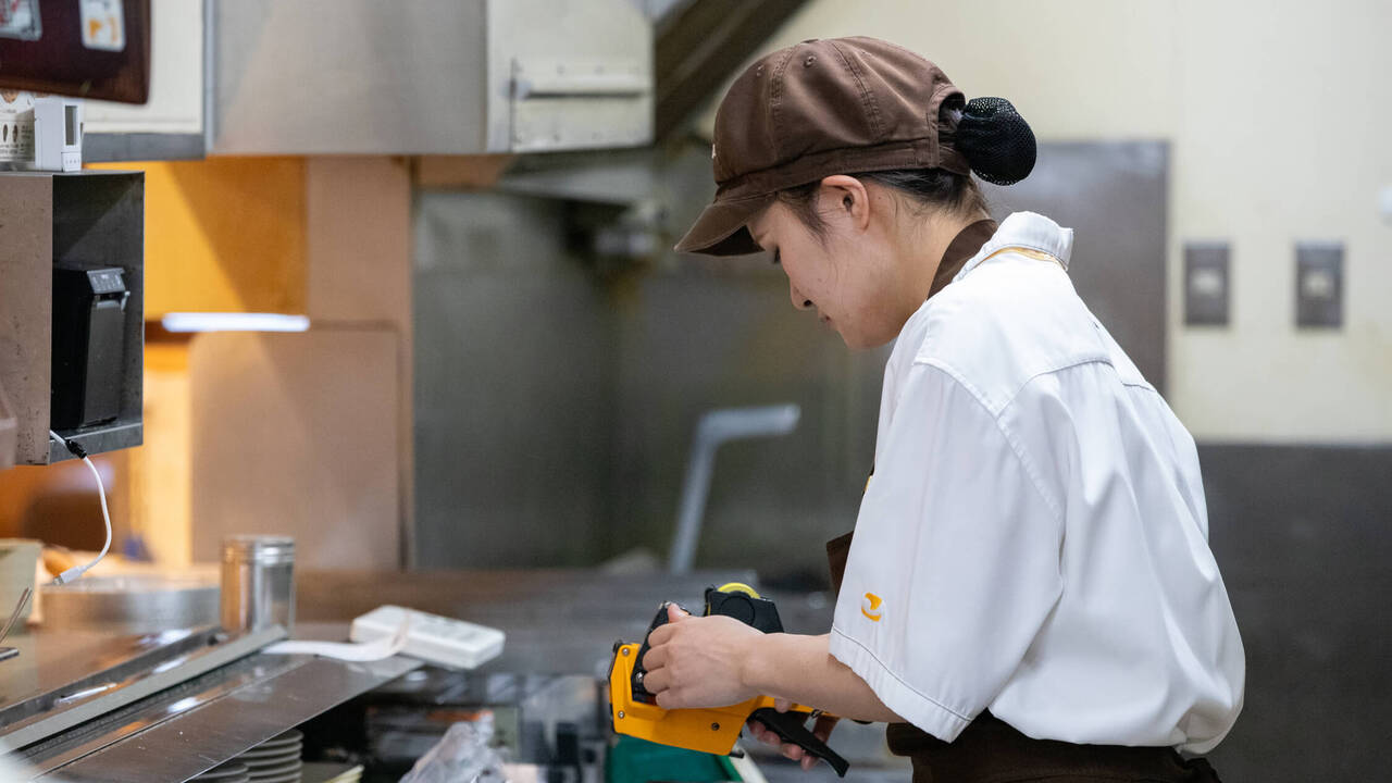 ジョイフル|レストランサービス・ホールスタッフの求人画像1枚目