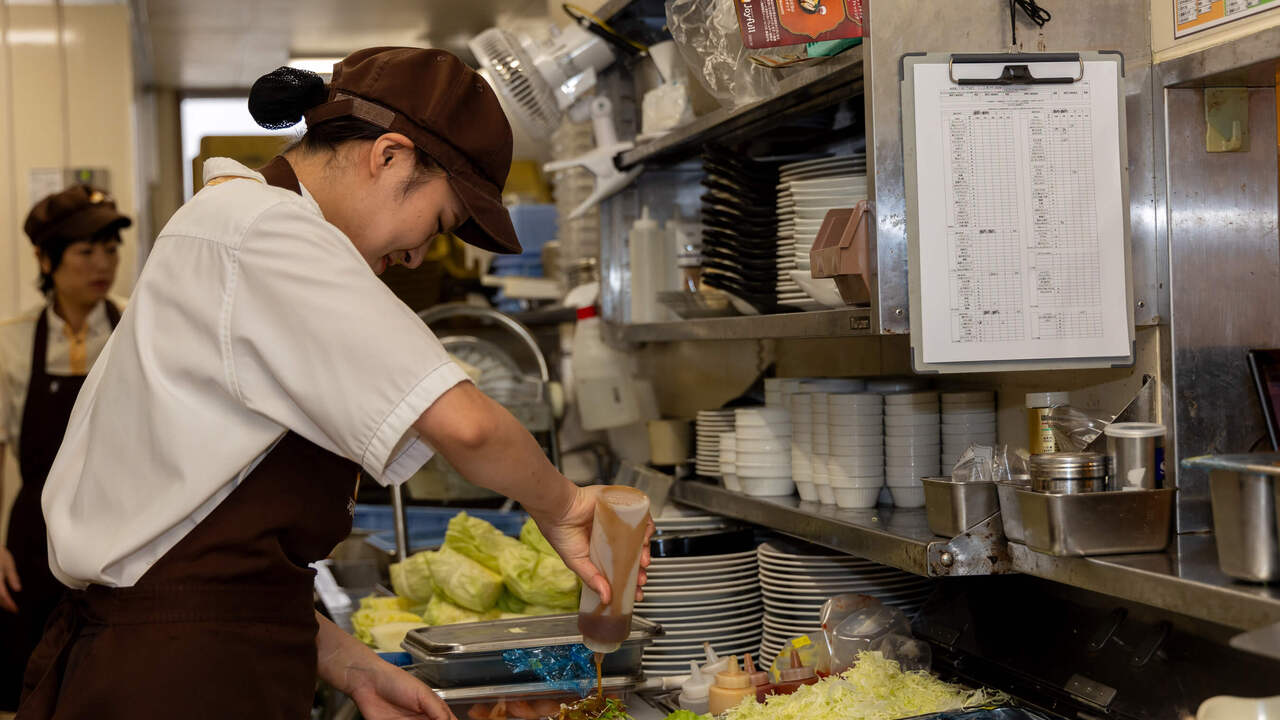 ジョイフル|レストランサービス・ホールスタッフの求人画像1枚目