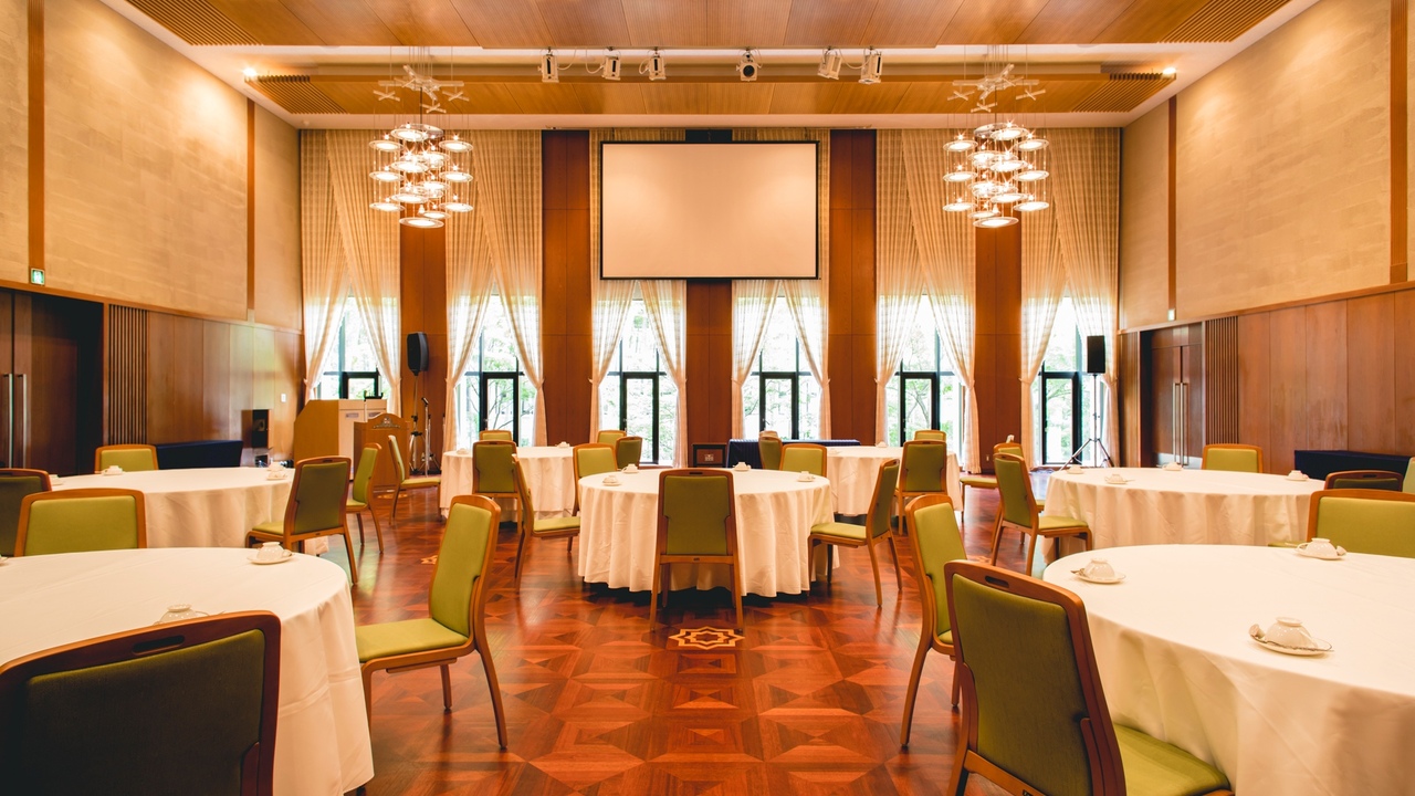 レストラングループ|料理長・料理長候補の求人画像1枚目