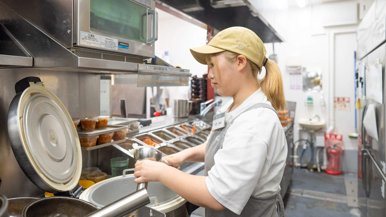 ビビン亭|キッチンスタッフの求人画像1枚目