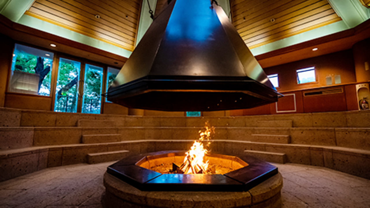 合宿事業 上郷森の家 ホテル・旅館 | フロントスタッフ)の求人の写真 1枚目