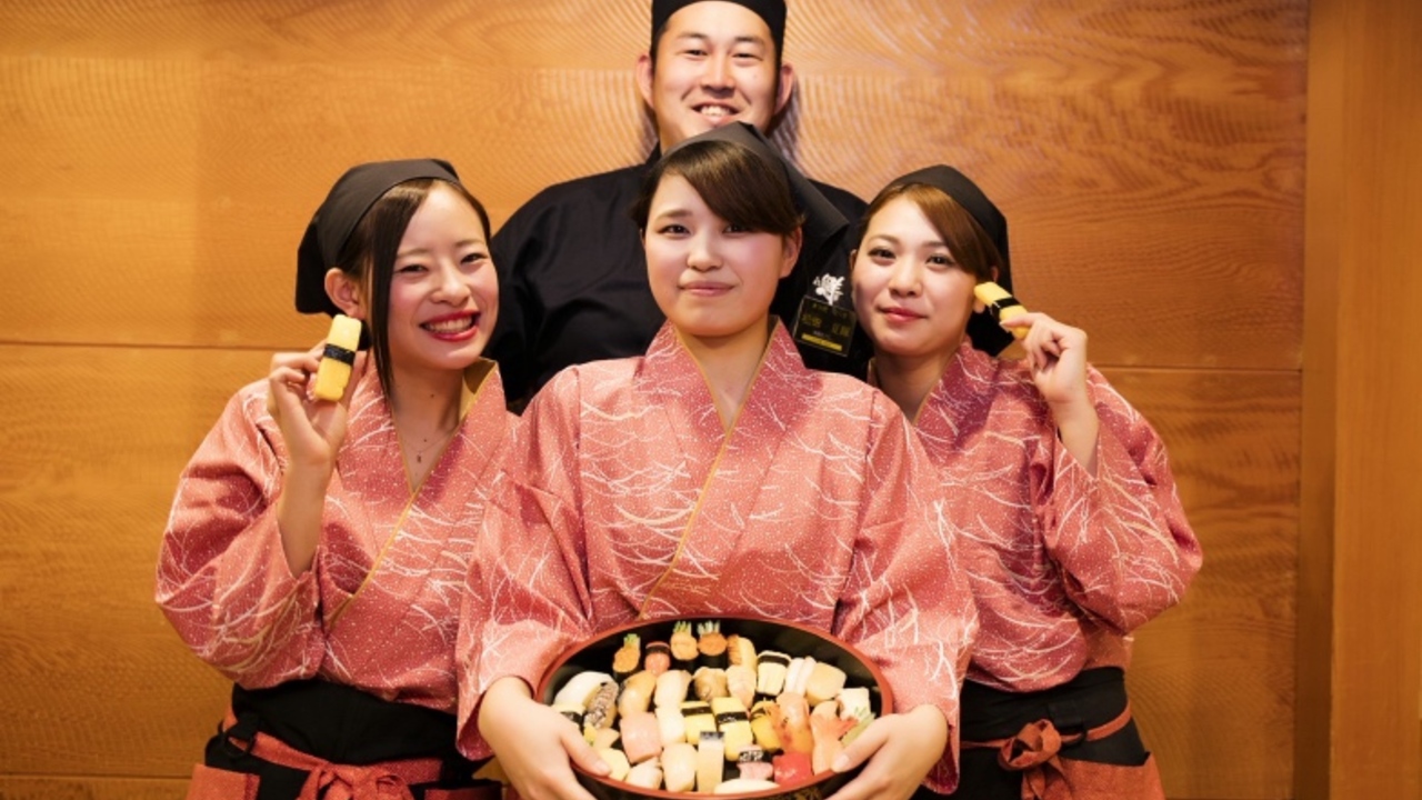 六鮮|販売スタッフの求人画像1枚目