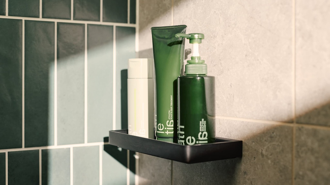 BASE LAYER HOTEL FUKUOKA|フロントスタッフの求人画像1枚目