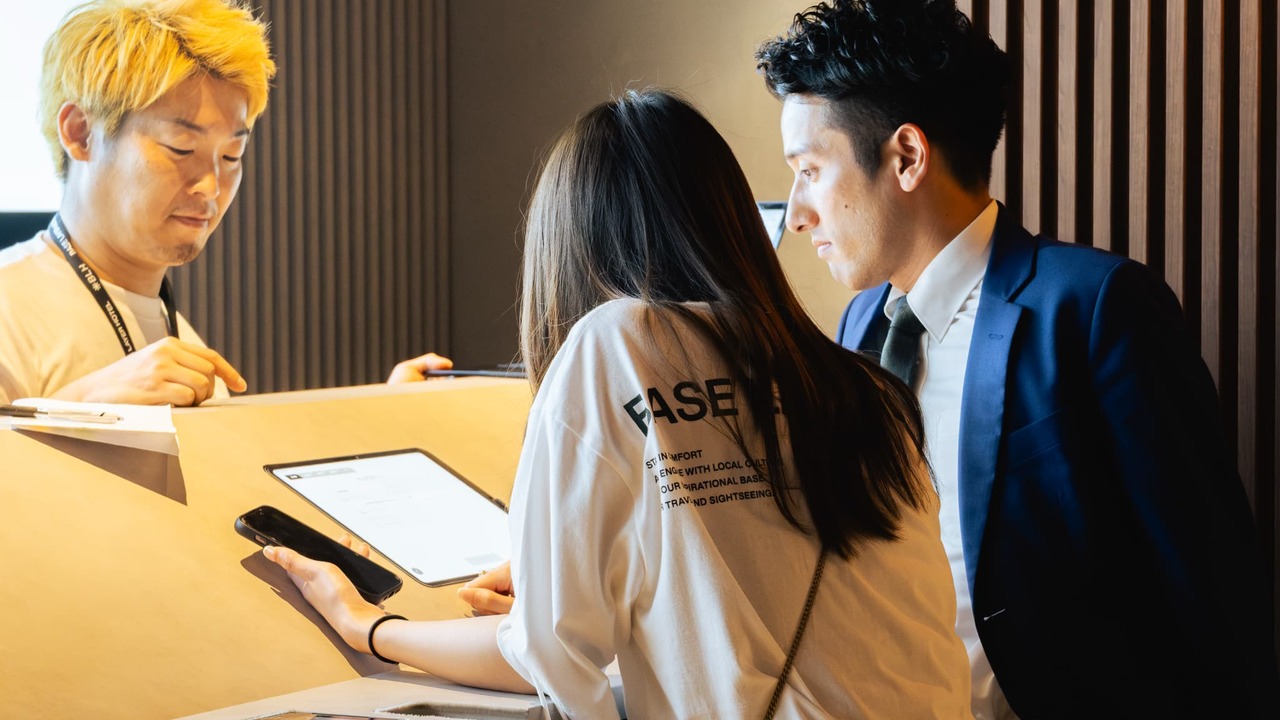 BASE LAYER HOTEL FUKUOKA|フロントスタッフの求人画像2枚目