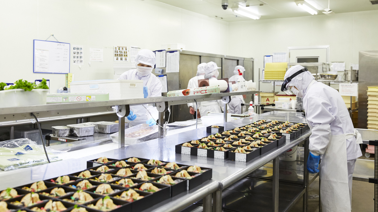 朝日エアポートサービス　機内食工場|その他(仕事内容)の求人画像2枚目