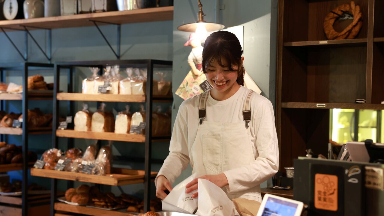 MORETHAN BAKERY|販売スタッフの求人画像2枚目