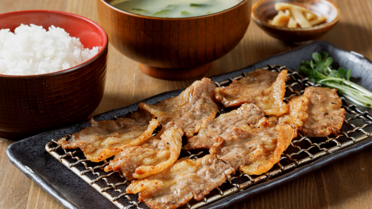  炭火焼干物定食　しんぱち食堂|店長・店長候補の求人画像1枚目