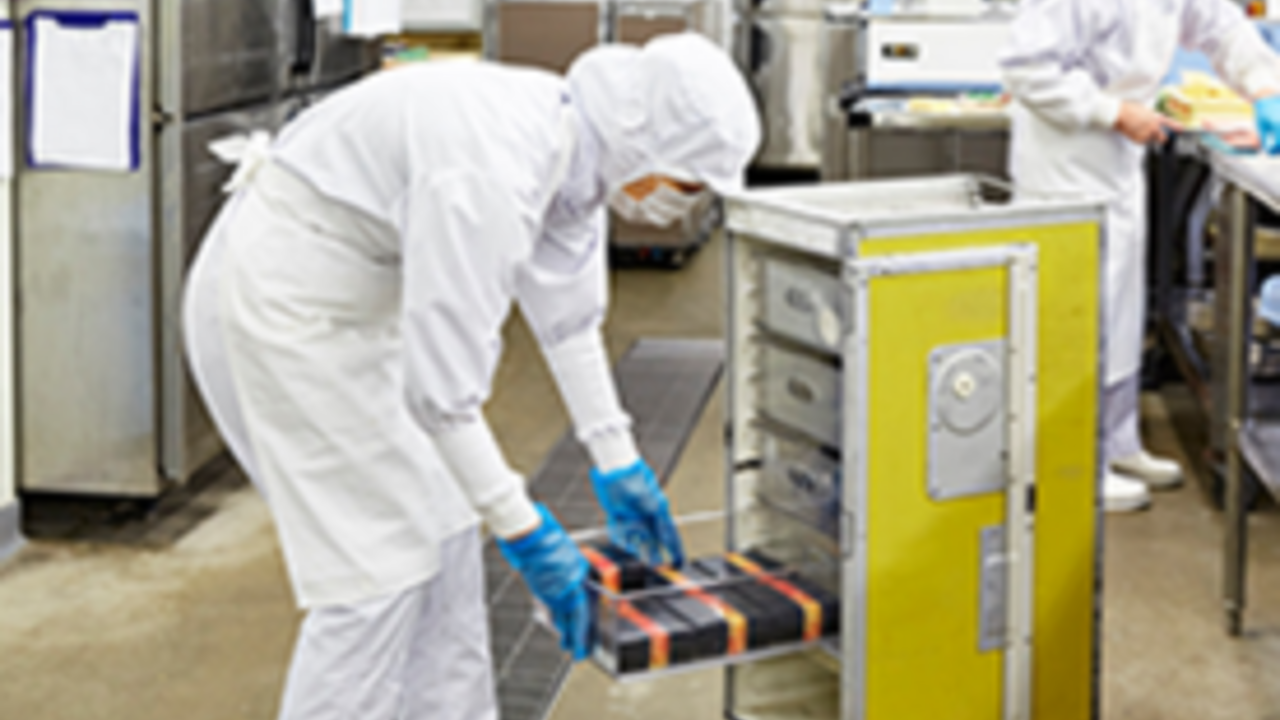 朝日エアポートサービス　機内食工場|キッチンスタッフの求人画像2枚目