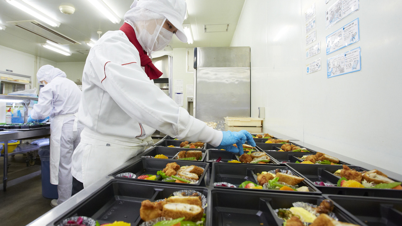 朝日エアポートサービス　機内食工場|商品開発の求人画像1枚目