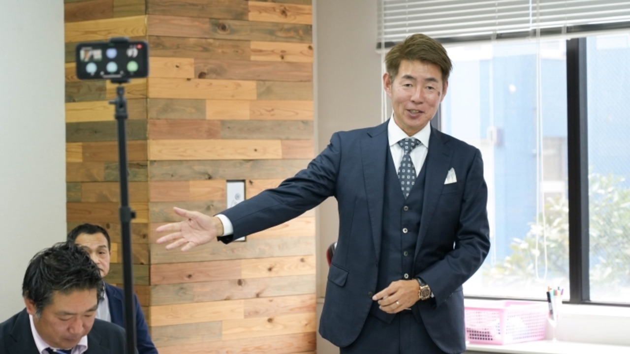 株式会社WEEDS|スーパーバイザーの求人画像1枚目