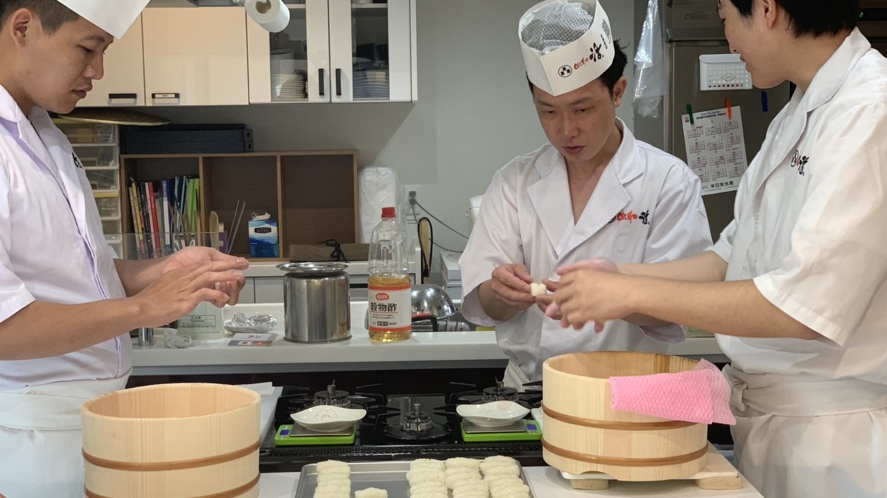 回し寿司活|レストランサービス・ホールスタッフの求人画像4枚目