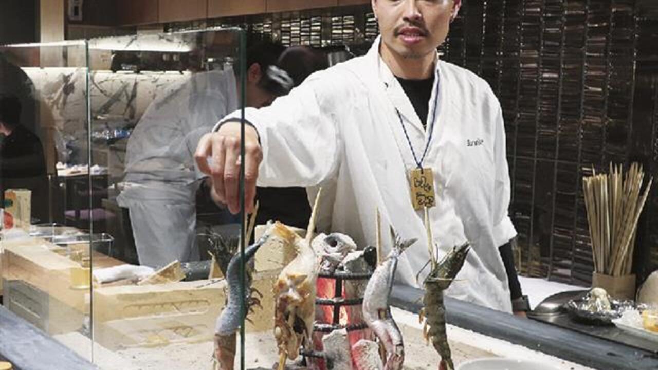 鮮魚と炉端焼き 魚炉魚炉|料理長・料理長候補の求人画像1枚目