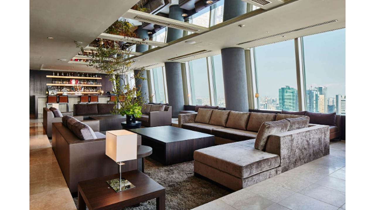 XEX|レストランサービス・ホールスタッフの求人画像1枚目