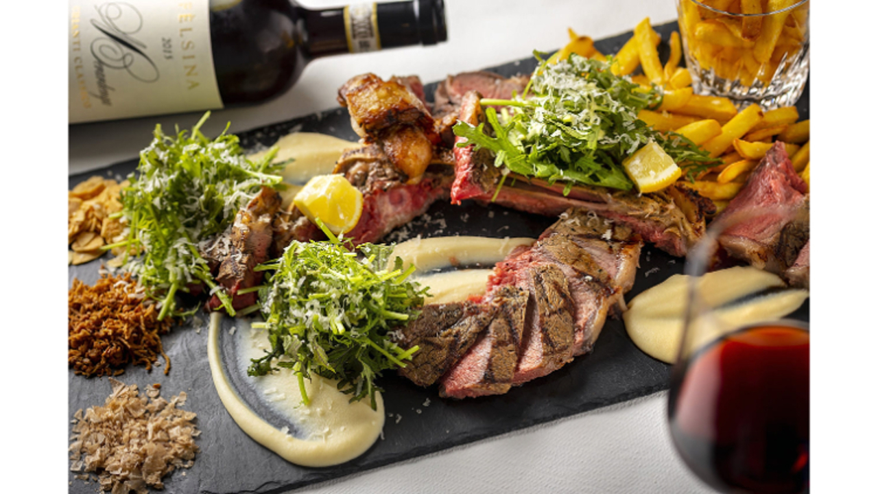 The Kitchen Salvatore Cuomo|レストランサービス・ホールスタッフの求人画像1枚目