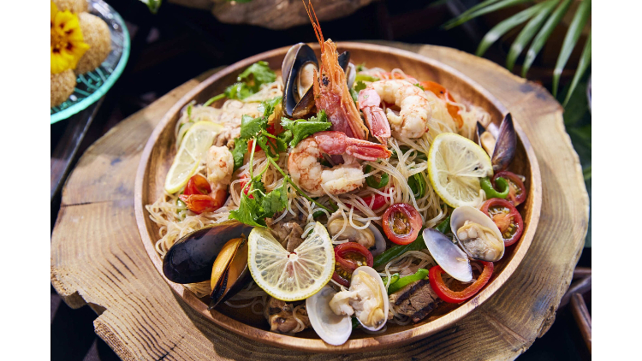 XEX|料理長・料理長候補の求人画像1枚目