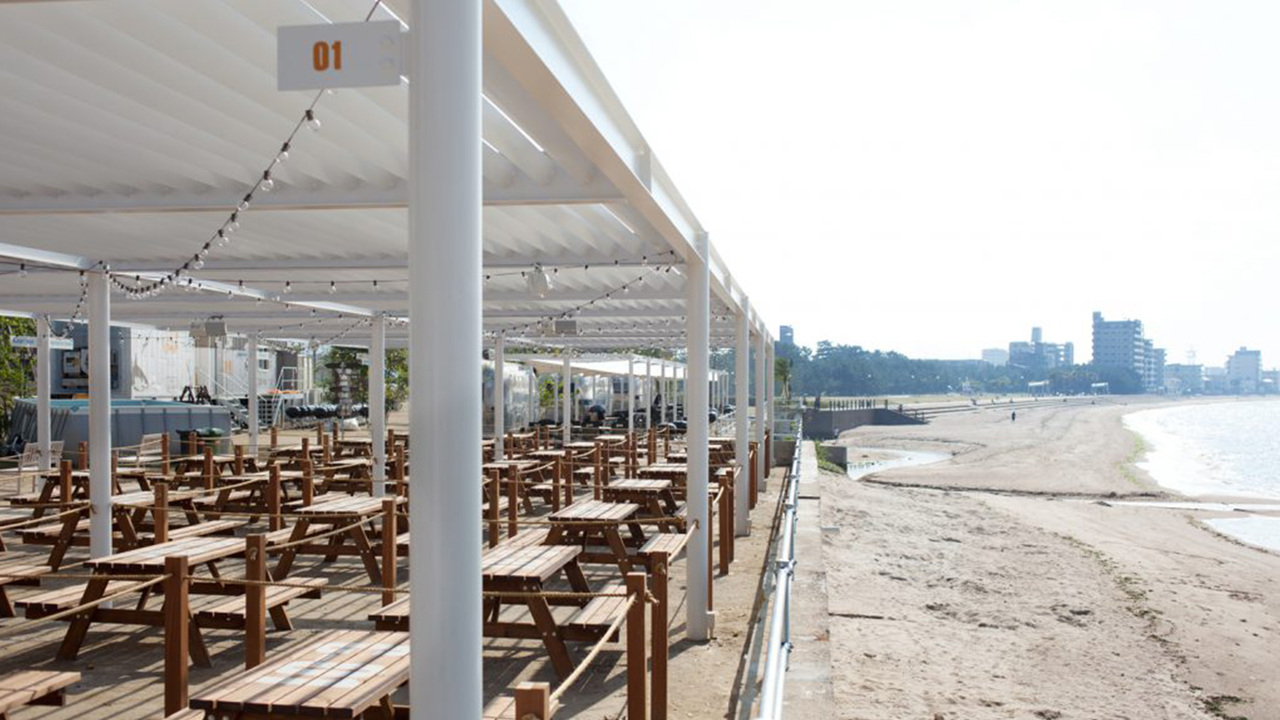 ワーフ|レストランサービス・ホールスタッフの求人画像1枚目