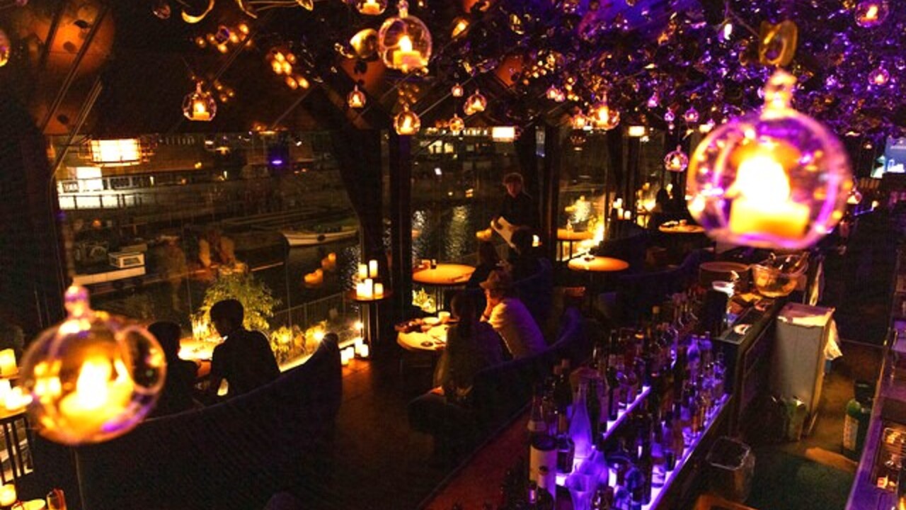 ブルー|レストランサービス・ホールスタッフの求人画像1枚目