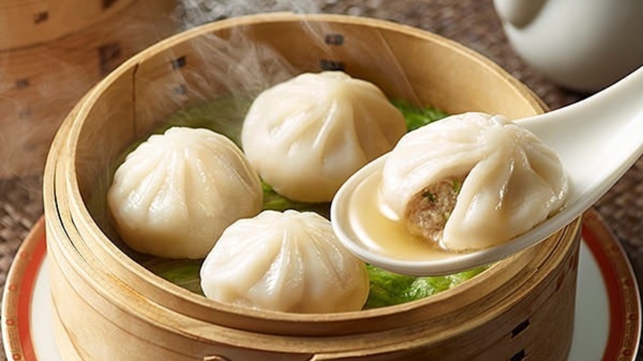 ブルー|レストランサービス・ホールスタッフの求人画像2枚目