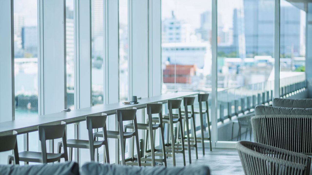 ホテルアンテルーム那覇|フロントスタッフの求人画像1枚目