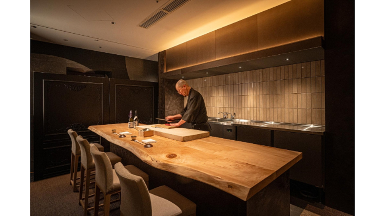 XEX|料理長・料理長候補の求人画像1枚目