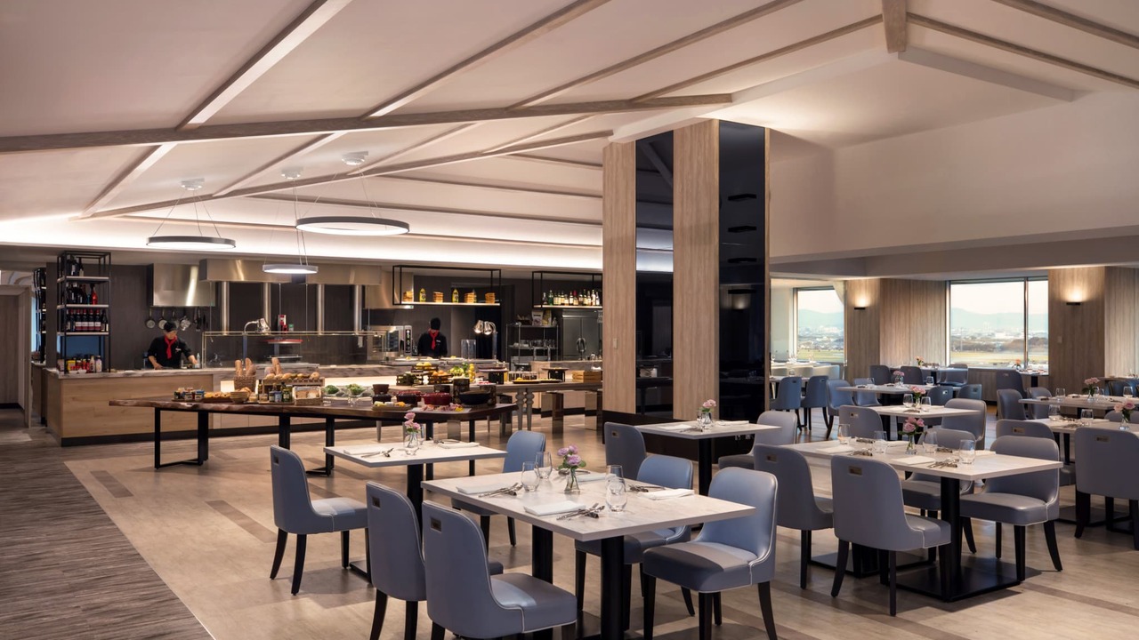 琵琶湖マリオットホテル ホテル・旅館 | 料理長・料理長候補)の求人の写真 1枚目