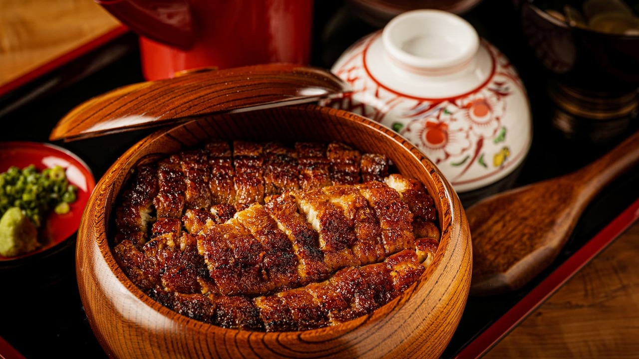 うなぎ業態|レストランサービス・ホールスタッフの求人画像1枚目