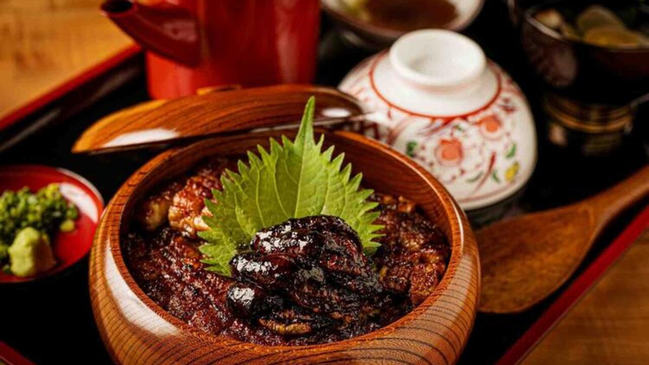 うなぎ業態 炭焼うな富士　福岡大名別邸 和食, 日本料理・懐石料理 | レストランサービス・ホールスタッフ)の求人の写真 1枚目