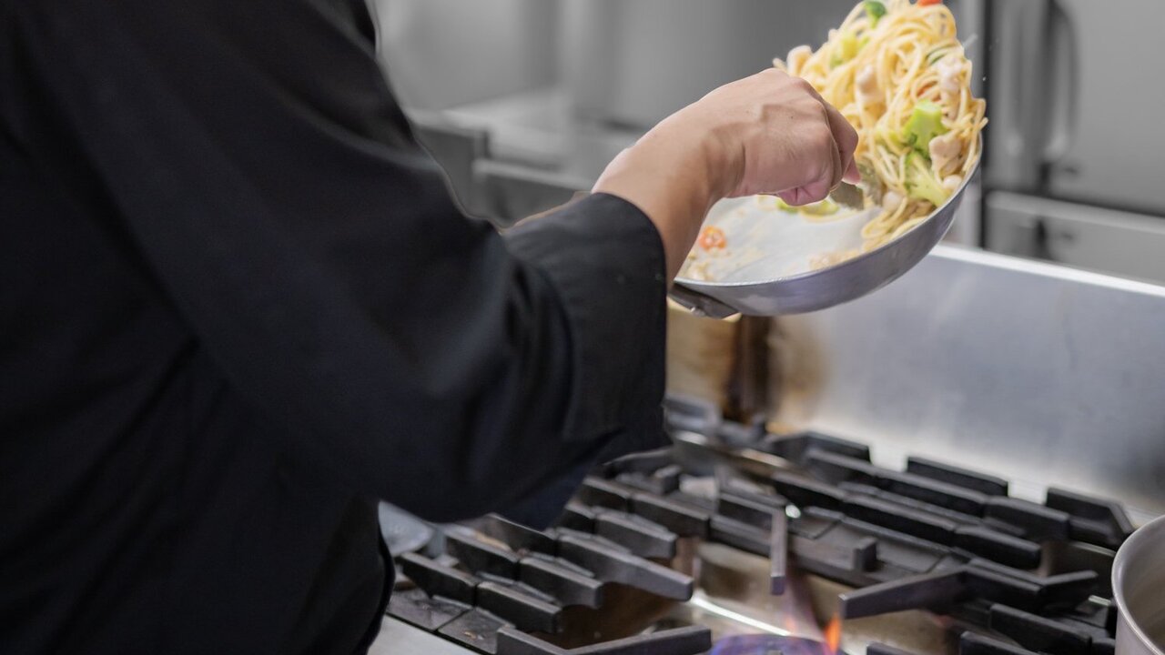 ヴィラブリゾート|料理長・料理長候補の求人画像1枚目