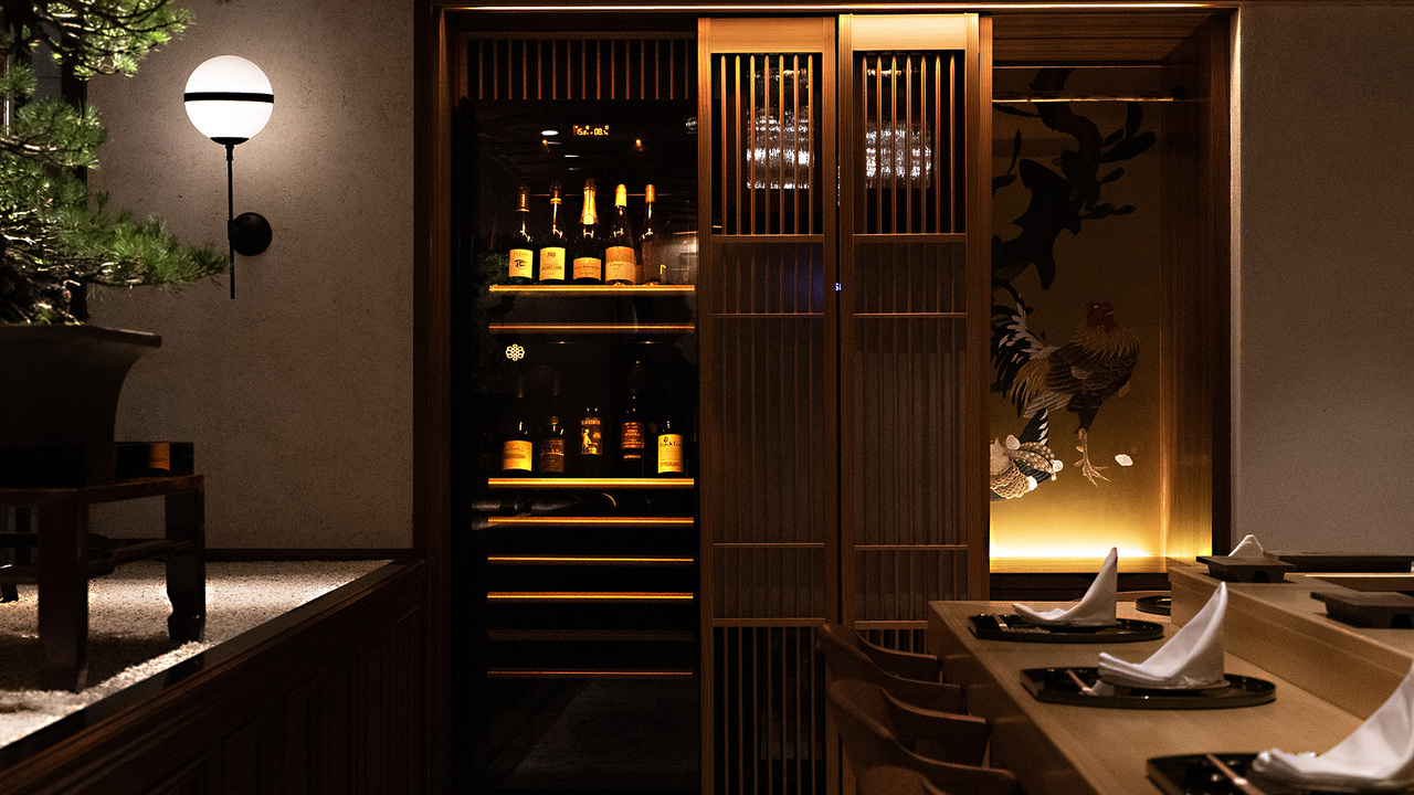 焼とり　常世長鳴鳥 南青山　焼とり常世長鳴鳥 和食, 焼き鳥 | ソムリエ)の求人の写真 1枚目