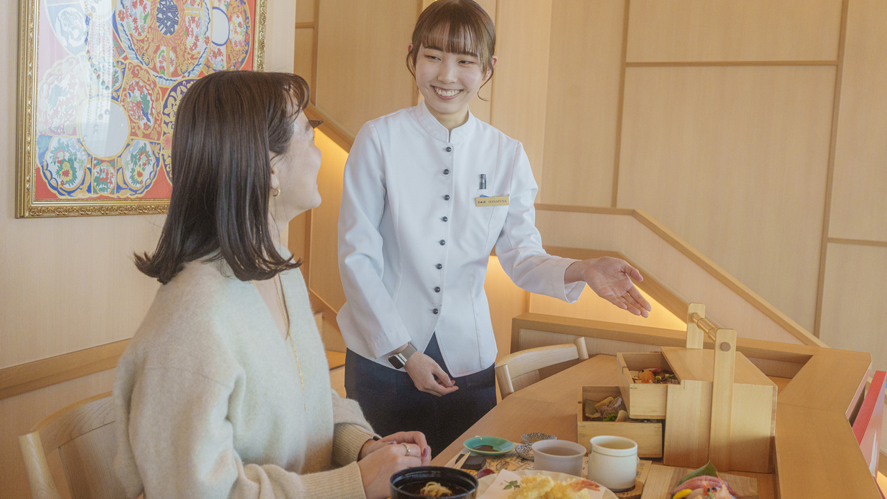 青の舎|レストランサービス・ホールスタッフの求人画像1枚目