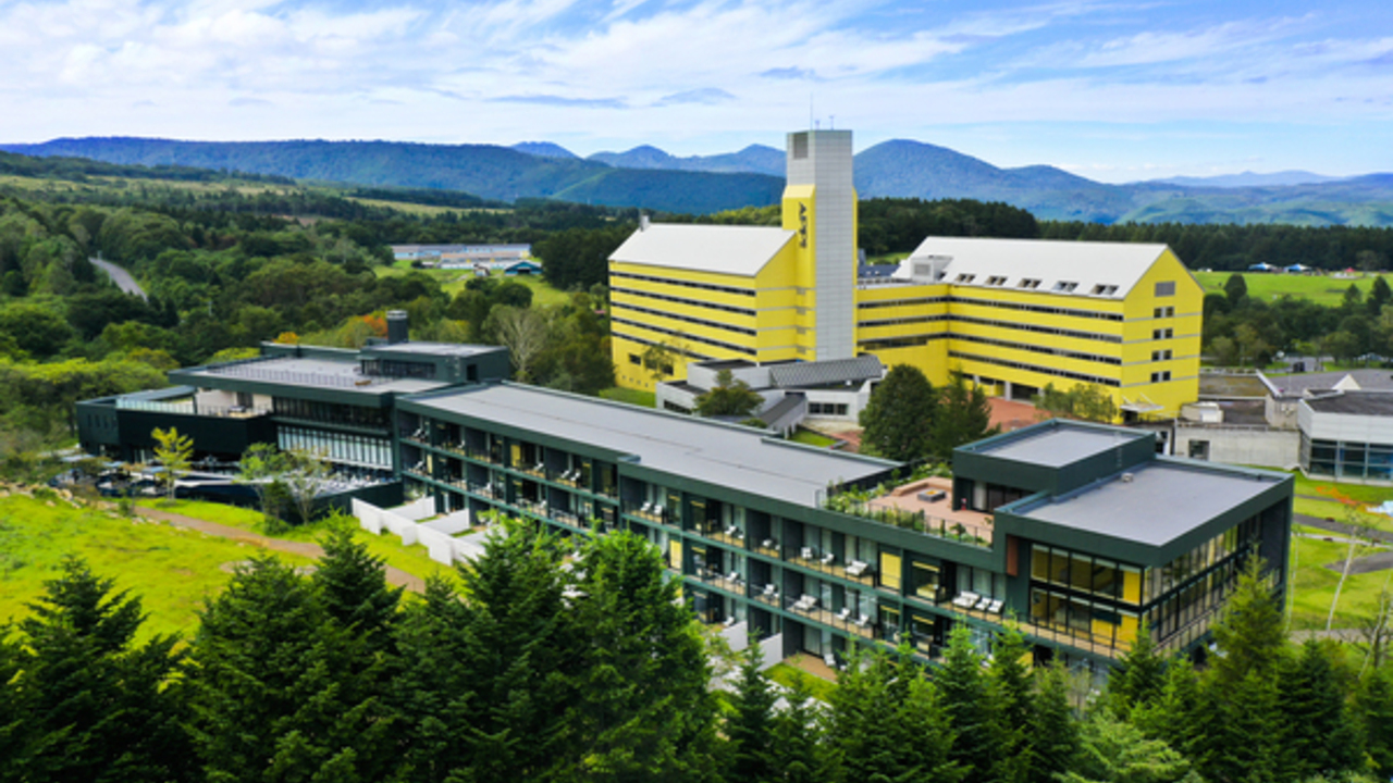 ANAクラウンプラザリゾート安比高原|料飲全般の求人画像1枚目