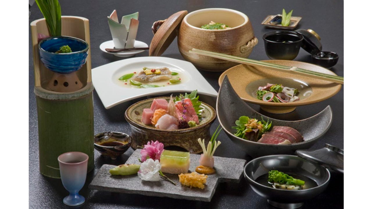 株式会社フォーフラップ-ほまれの光　水月-フロントスタッフ 2枚目