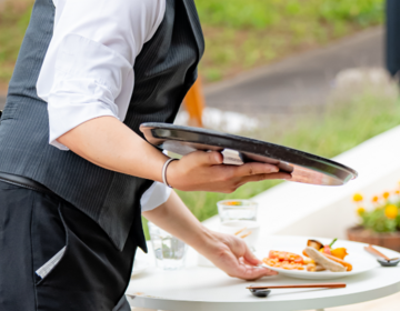 シャレーアイビーグループ ホテルシャレーアイビーワイス(飲食店 / ホテル・旅館 | レストランサービス・ホールスタッフ)の求人の写真 1