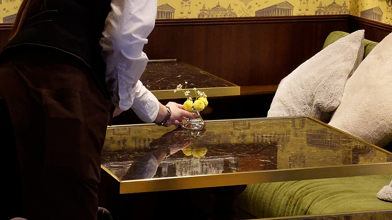 ル パティシエ タカギ|販売スタッフの求人画像4枚目