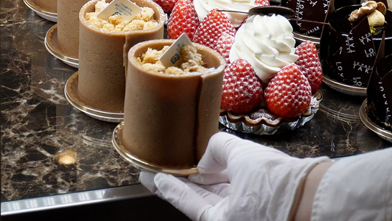 ル パティシエ タカギ|販売スタッフの求人画像2枚目