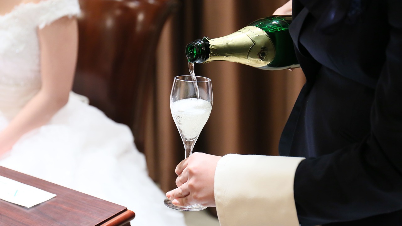 GRAND SWEET 迎賓館|レストランサービス・ホールスタッフの求人画像2枚目