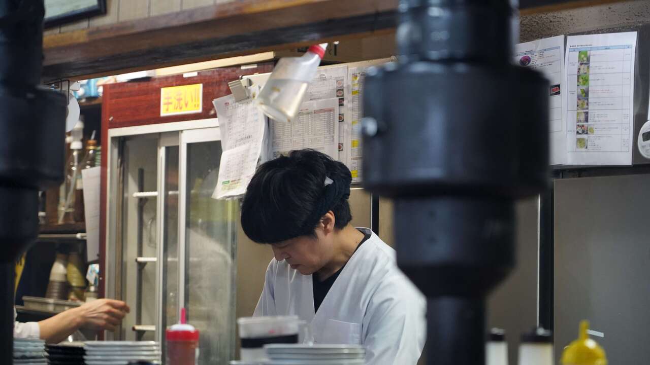 焼肉 次郎|レストランサービス・ホールスタッフの求人画像1枚目