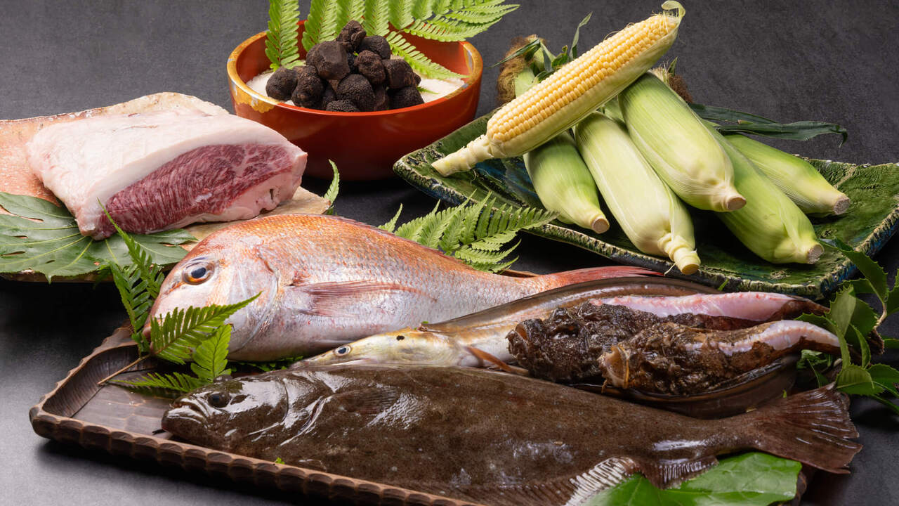 Ryokan 尾道西山|レストランサービス・ホールスタッフの求人画像1枚目