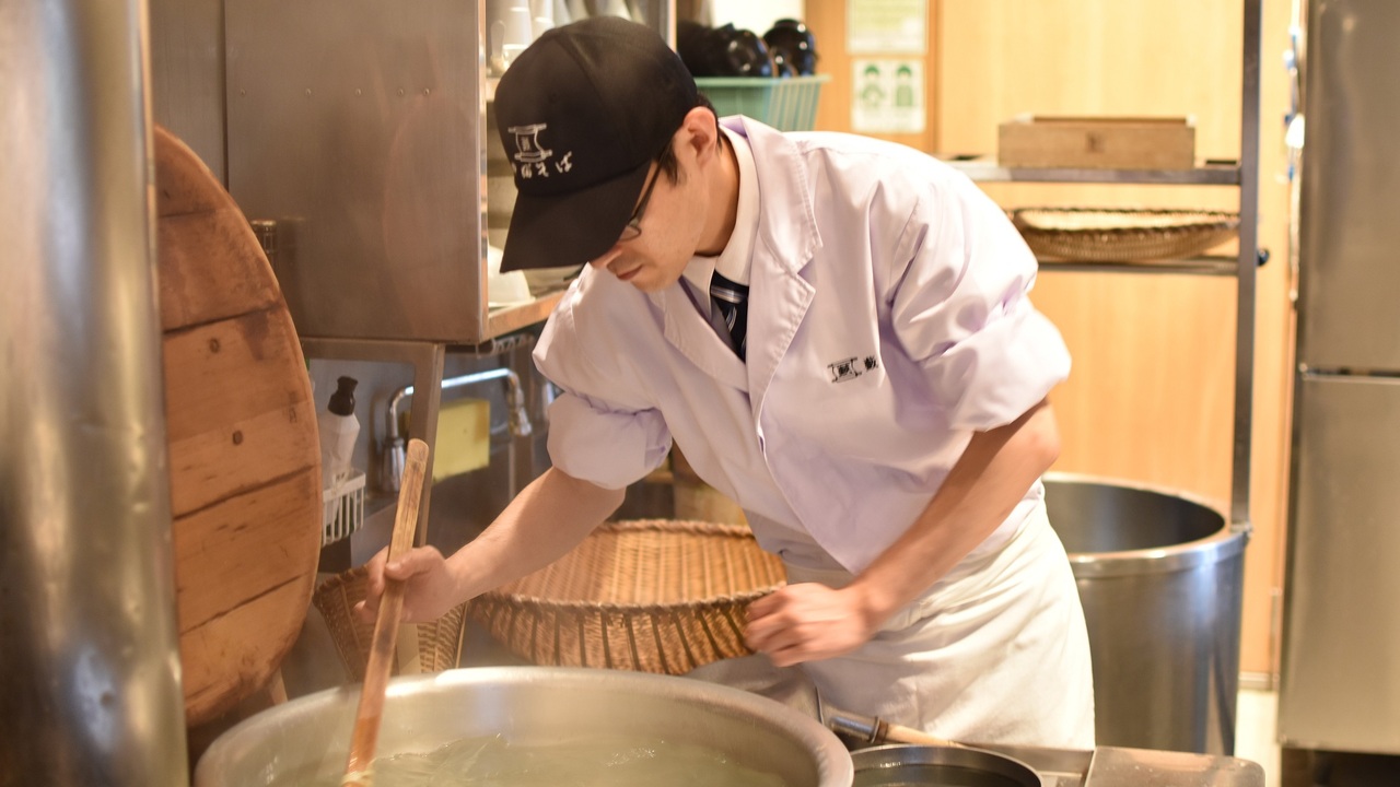 やぶそば 阪急うめだ本店 うどん・そば | キッチンスタッフ)の求人の写真 2枚目