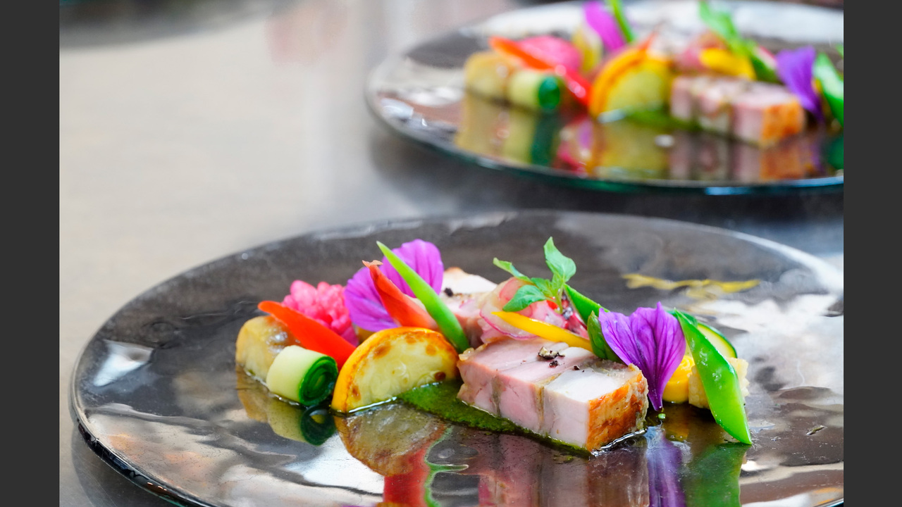 デザートカフェ長楽館|調理見習い・調理補助の求人画像2枚目