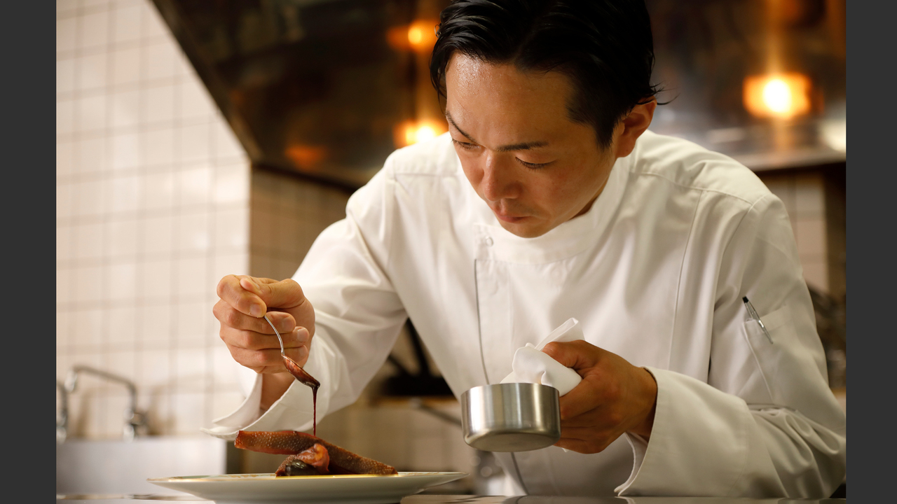 デザートカフェ長楽館|調理見習い・調理補助の求人画像1枚目