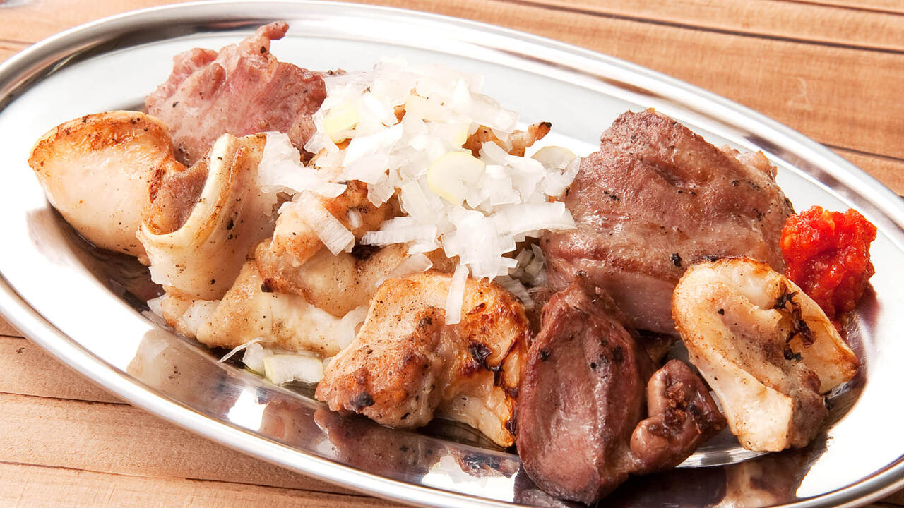 博多天神もつ鍋お多福|レストランサービス・ホールスタッフの求人画像1枚目