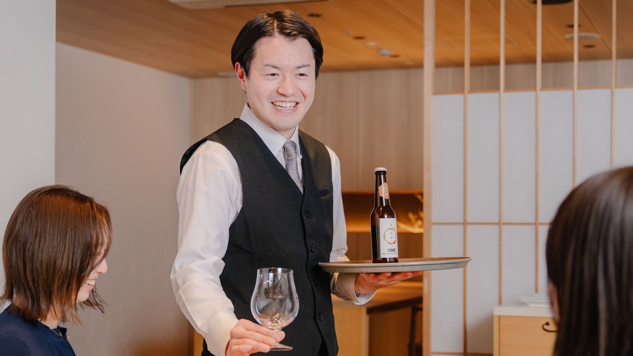 ホテルカンラ京都 鉄板料理 花六 ホテル・旅館 | レストランサービス・ホールスタッフ)の求人の写真 1枚目